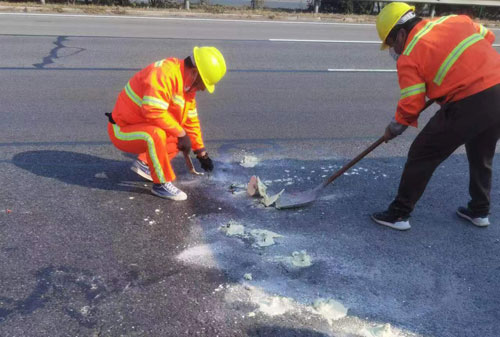 普格公路下沉注浆加固